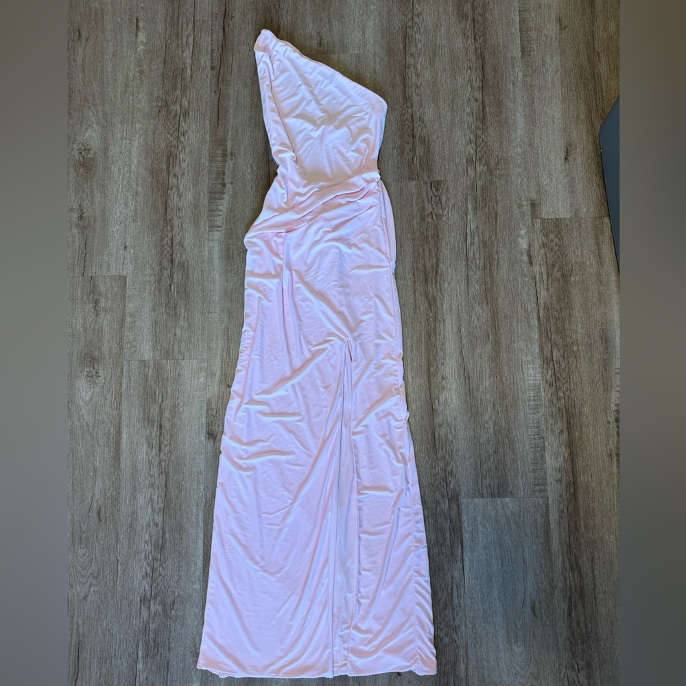 Elegant Pink One-Shoulder Dress - Picture 7 of 7